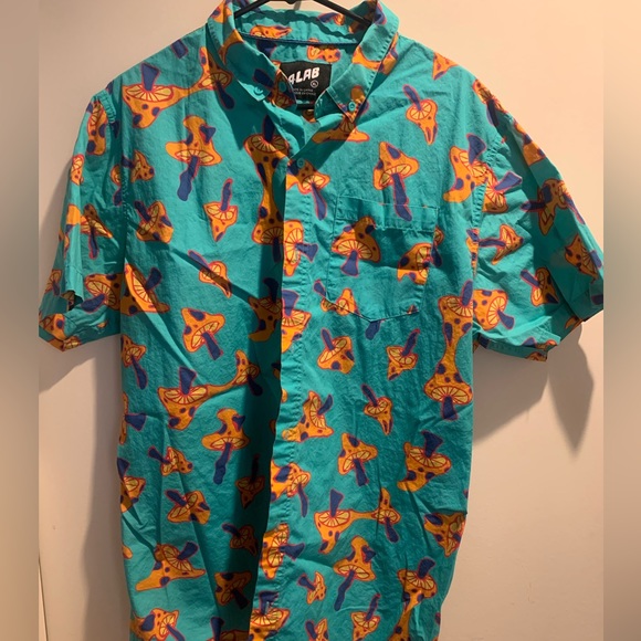 A-Lab Mushroom short sleeve button up - Picture 3 of 4